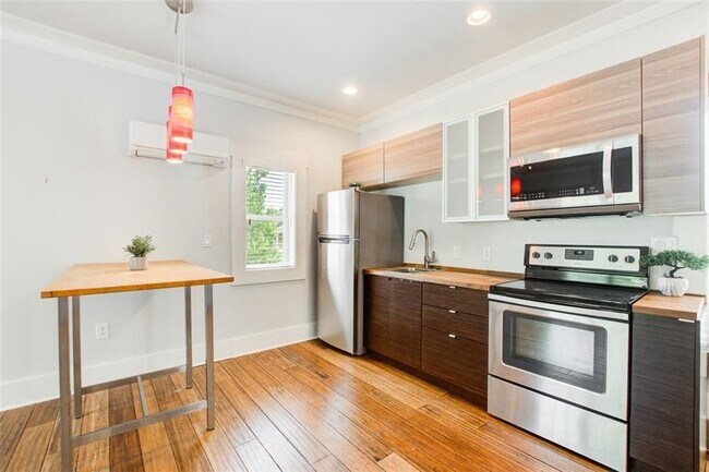 Photo - 2058 Westwood Rd SE