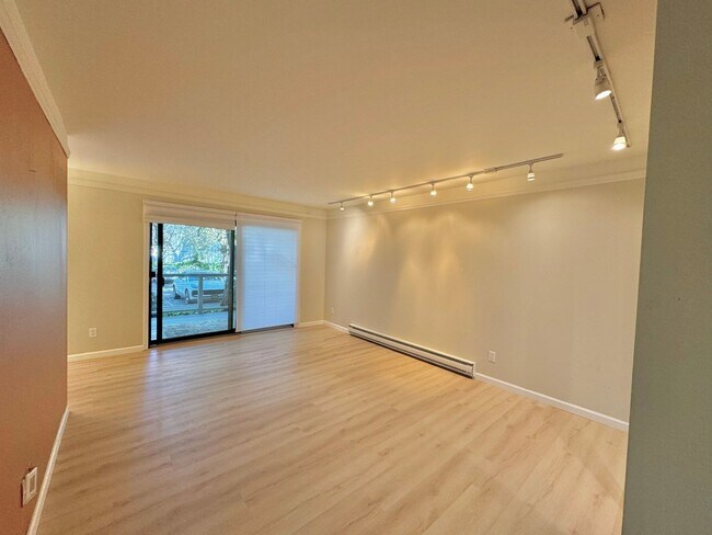 Photo - $500 OFF FIRST MONTH RENT!!! One Bedroom O... Unidad 153