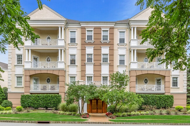 Photo - 1021 Oval Rd Condo