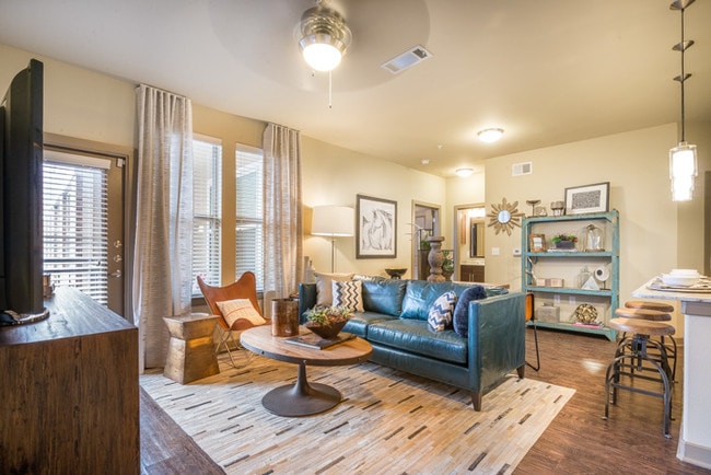 Aviator West 7th Apartments For Rent in Fort Worth, TX