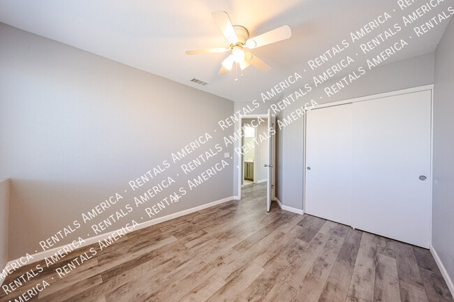 Photo - 15847 N 32nd Pl