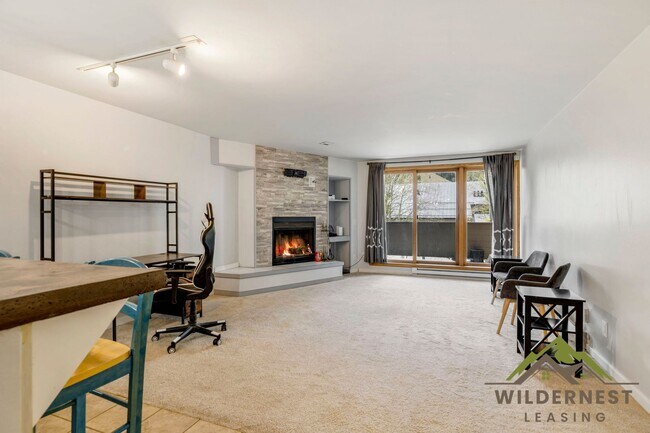 Photo - Steps to the Runs, Mountain Views, Spacious Ski Run 1 Bedroom Condo