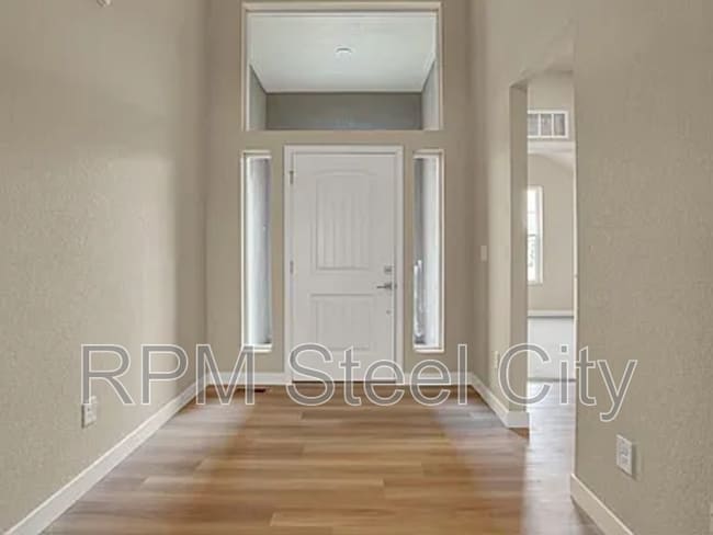 Photo - 753 S Laurue Dr