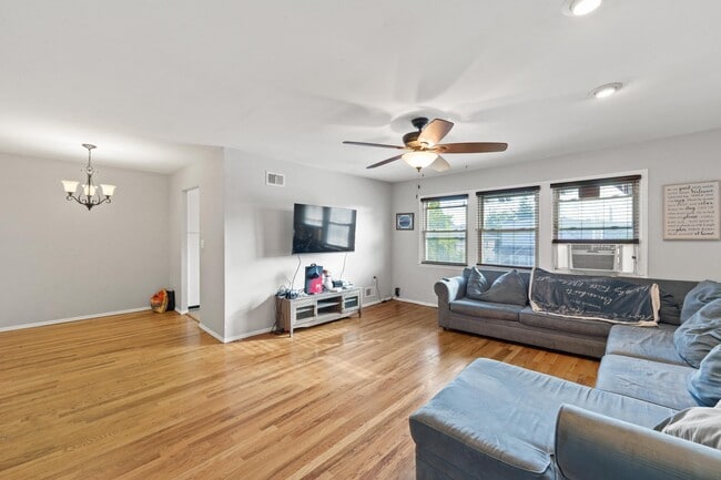 Building Photo - 26 Briarwood Rd Unit 2 Rental
