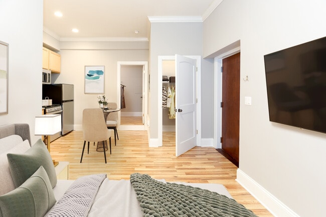 Photo - 629 W. Deming