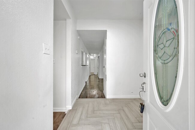 Photo - 22102 Breezy Hill Dr