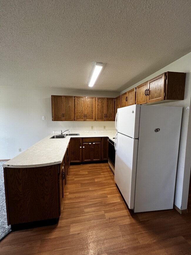 Photo - 5013 50 St Unit 307