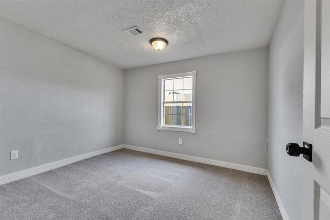 Photo - 9707 Nedwald St