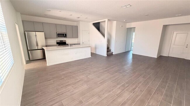 Photo - 6153 Blissful St