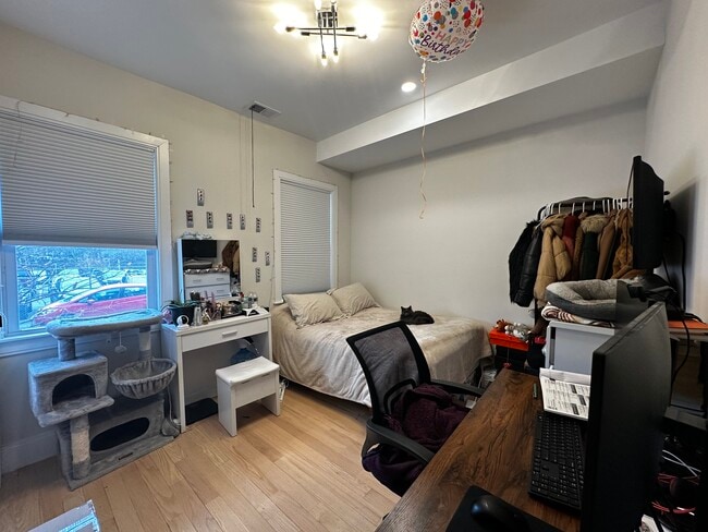 Photo - 106 Bremen St Unit 1