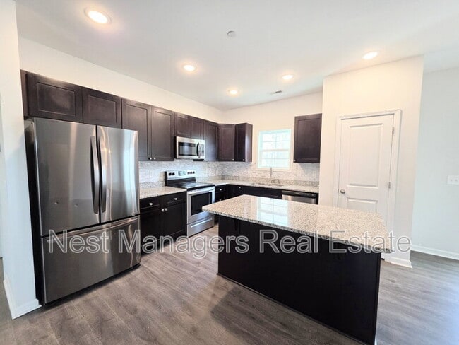 Photo - 245 Southern Pl