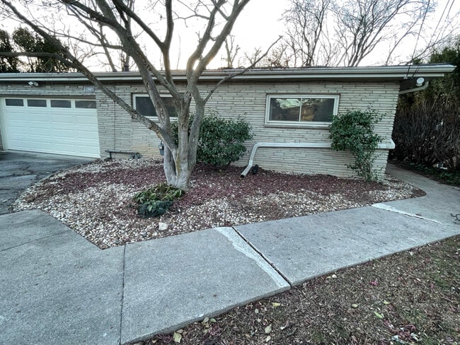 Photo - 2869 Charing Rd Unidad 2869