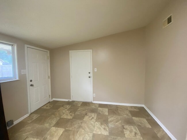 Photo - 3 Bed 1.5 Bath House