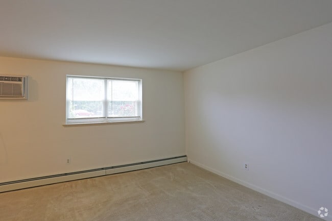 Bensalem Commons Apartments