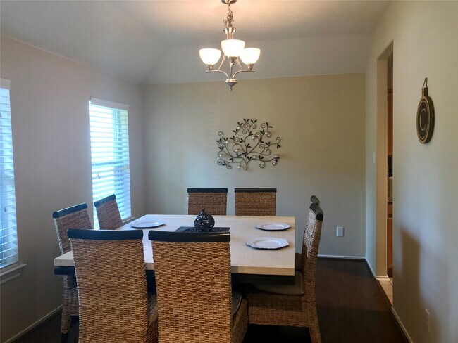Photo - 27 W Sage Creek Pl
