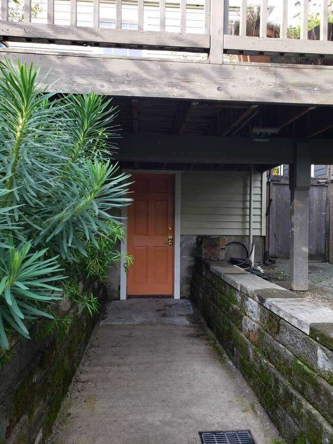 unit entrance - 2811 NW 58th St Unit Lower