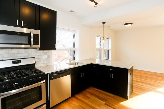 Photo - 2210 W Eastwood Ave Unit E4