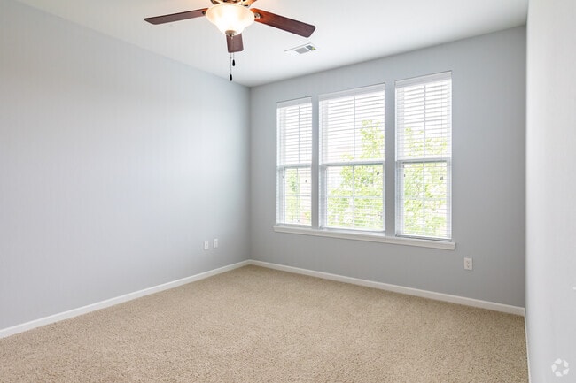 1BR, 1BA - Bedroom