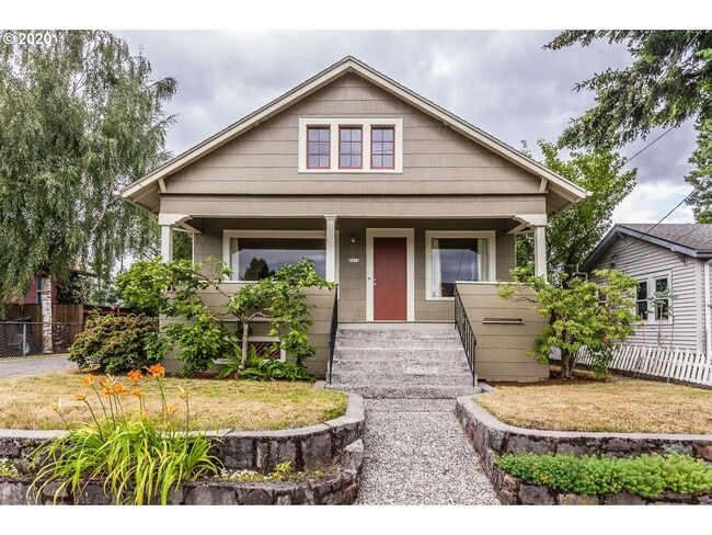 Versatile Home Near Mount Tabor with Bonus... - Versatile Home Near Mount Tabor with Bonus...