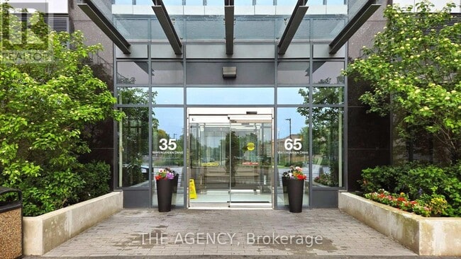 Photo - 35 Watergarden Dr Unit 820