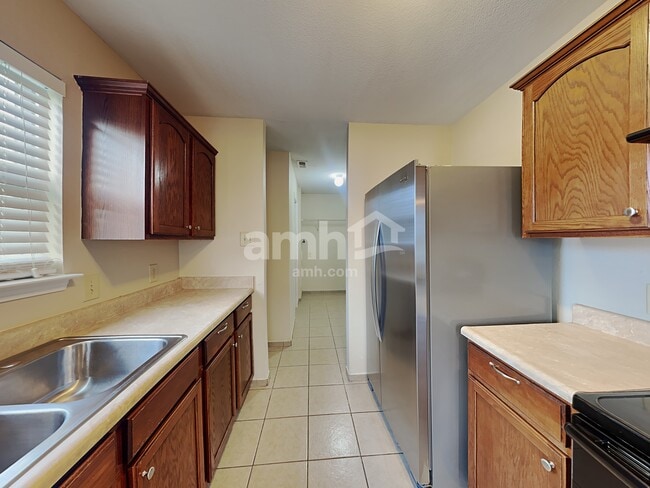 Photo - 1420 Dowell St