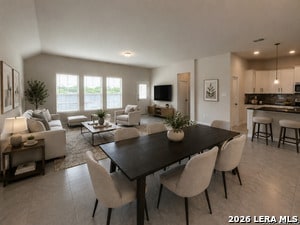 Photo - 405 Sika Way