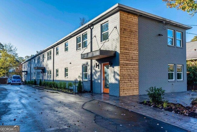 Building Photo - 1015 Greenwood Ave NE Unit 6