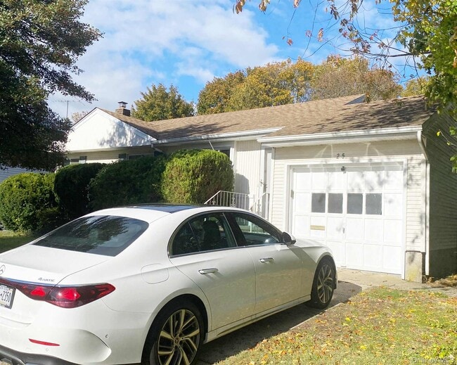 Building Photo - 25 Margaret Dr