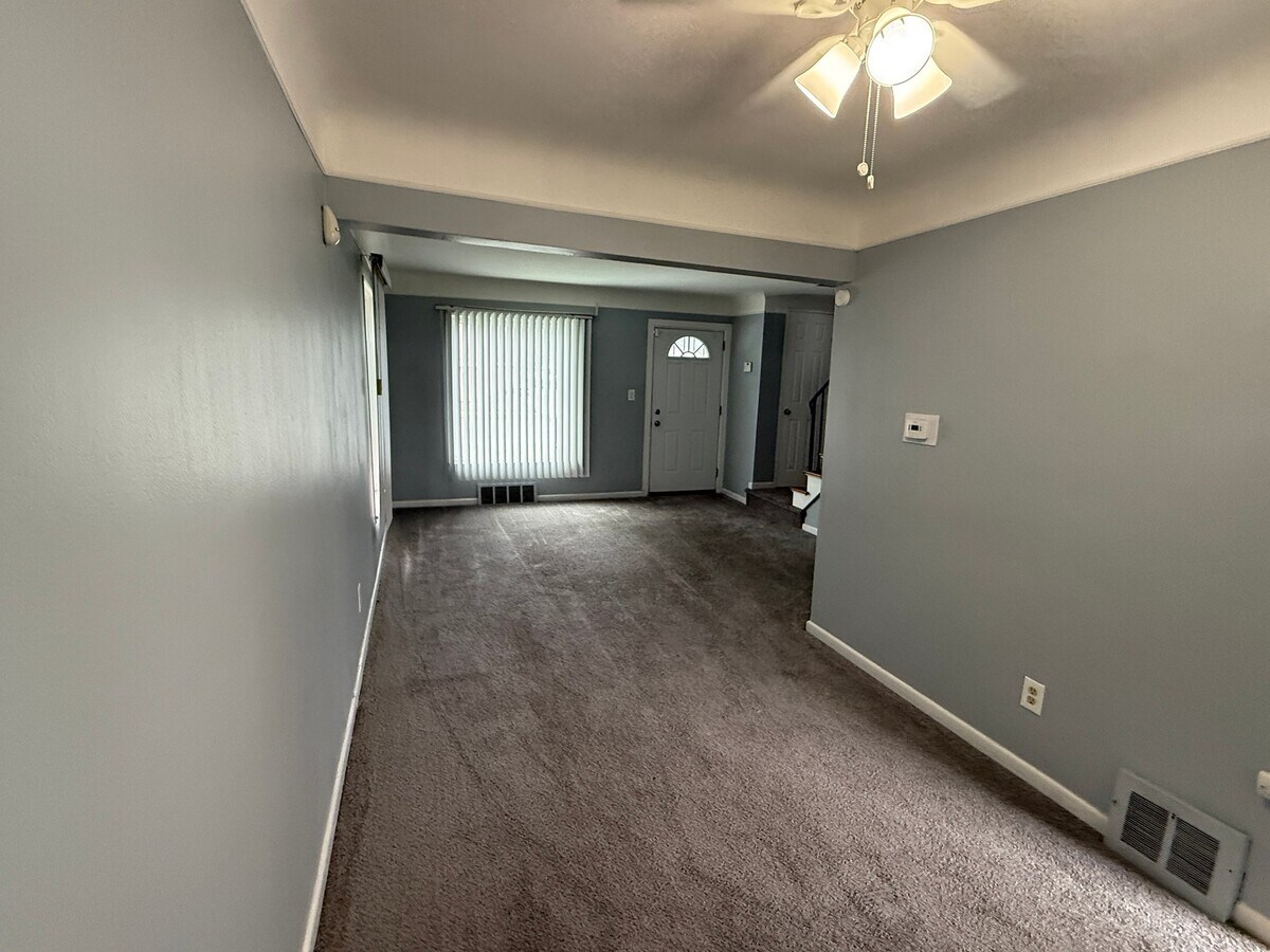 Photo - 20473 Hubbell Ave