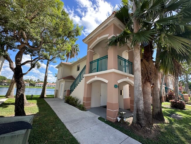 Building Photo - 1261 SE 31st Ct Unit 201 Rental