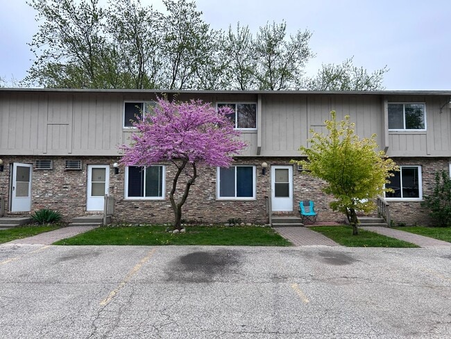 Gratiot Center Apartments