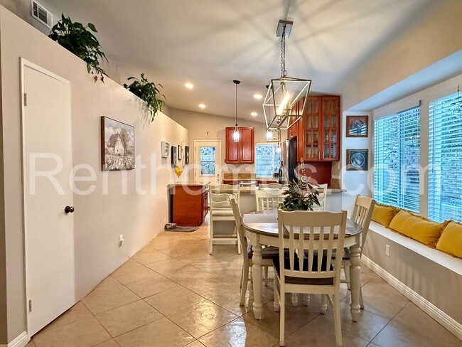 2175 Johnston Rd