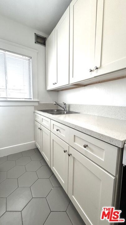 54 Rose Ave Unit 7