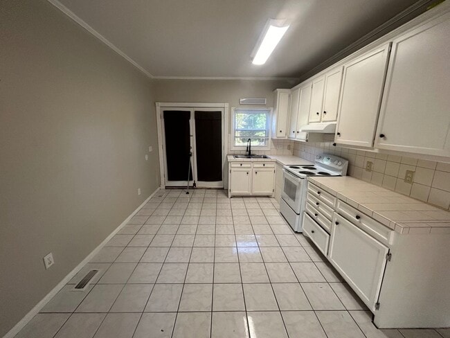 Photo - 10 Willow Ln