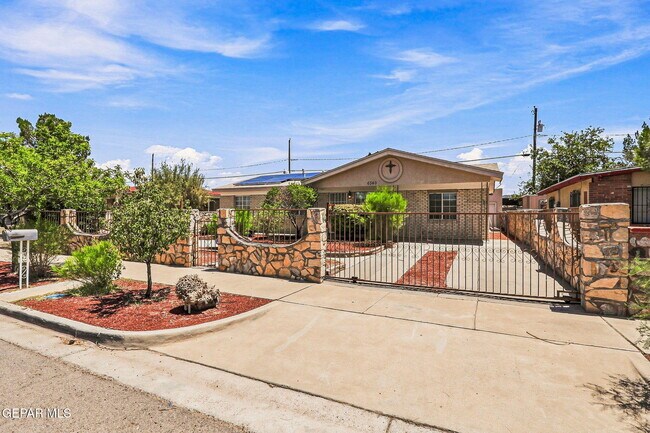 Photo - 6340 Modesta St