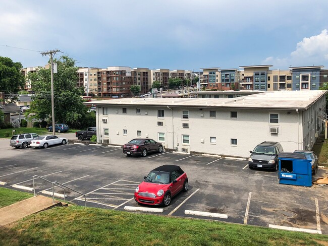 Building Photo - 803 Hillview Heights Unit Apt 205