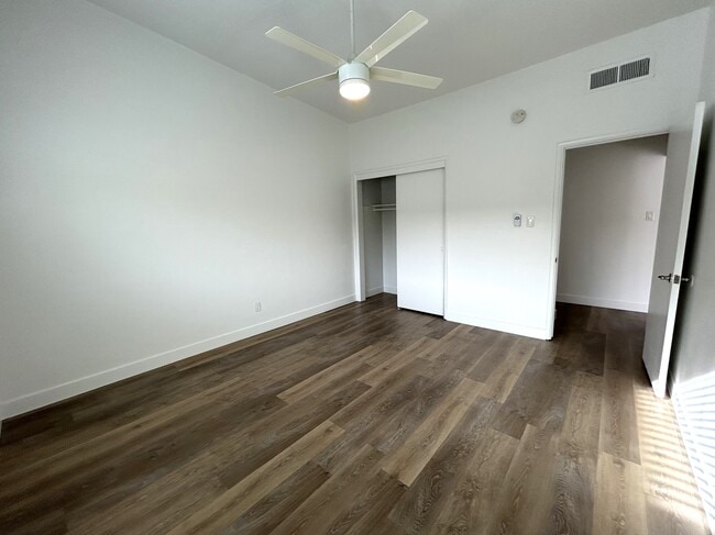 Photo - Skylar Apartments