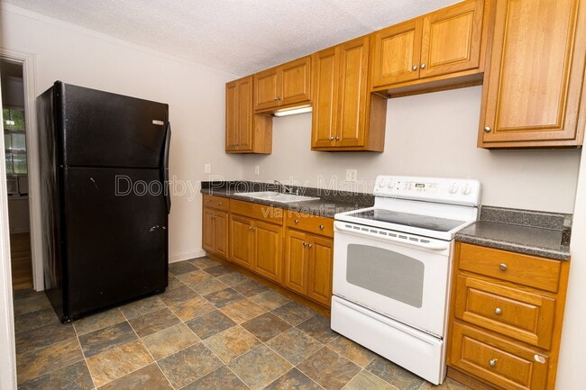 Building Photo - 5345 Lazard St