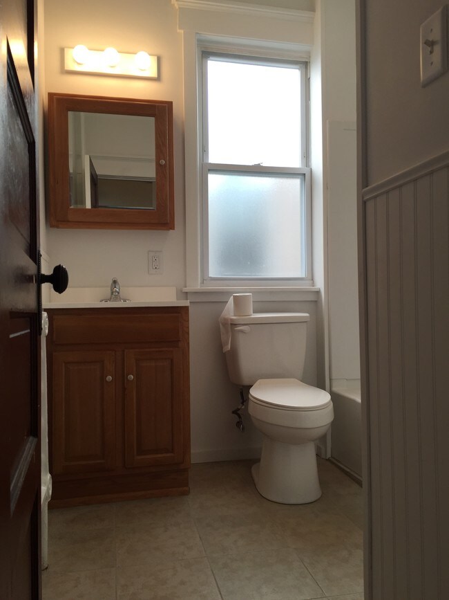 9 Bertha St Unit downstairs