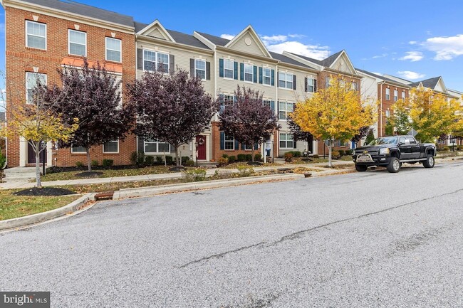 Photo - 7035 Southmoor St