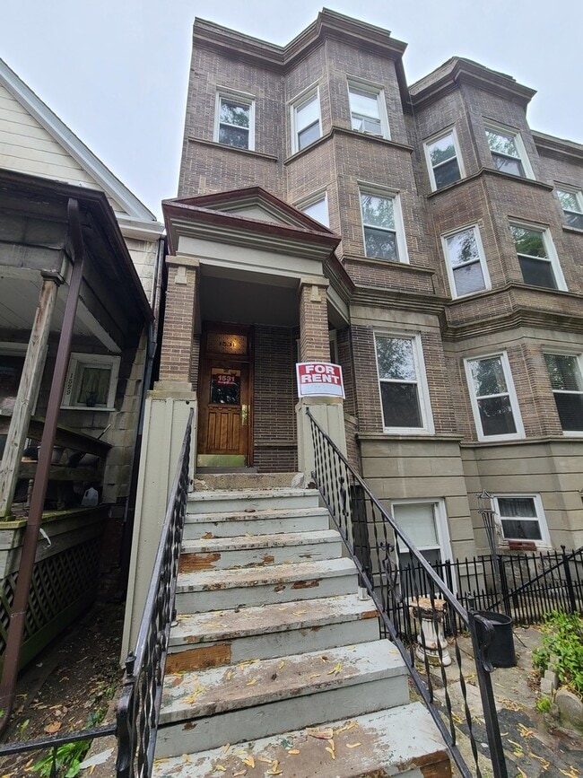 Building Photo - 1531 W Highland Ave Rental