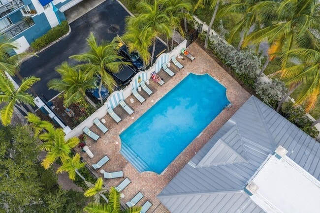 Photo - 250 NE 3rd Ave Unidad 1207