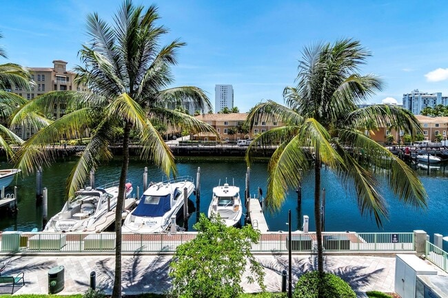 Photo - 2950 NE 188th St Unidad 202