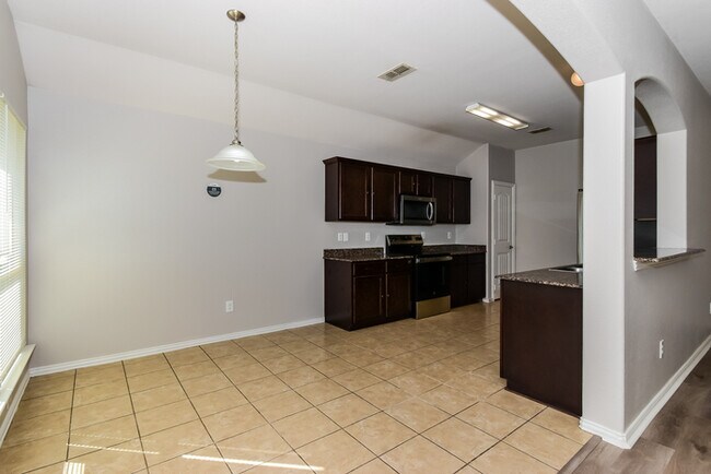 Photo - 122 Hamilton Dr