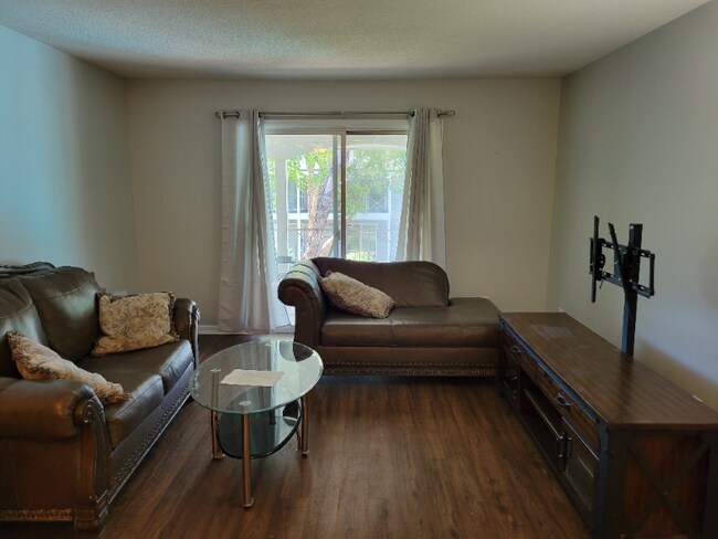 Photo - 719 W Stackman Dr Unidad D