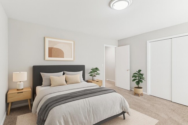 Building Photo - 400 Adamwood Dr