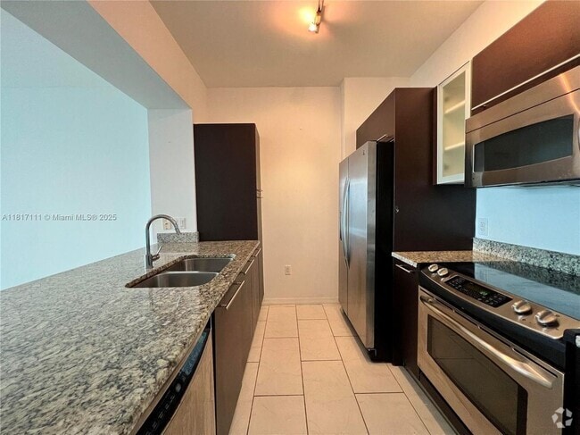 Building Photo - 951 Brickell Ave Rental