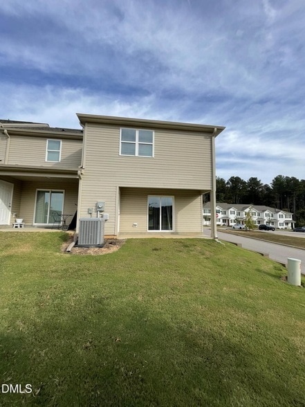 Photo - 2021 Wiggins Village Dr