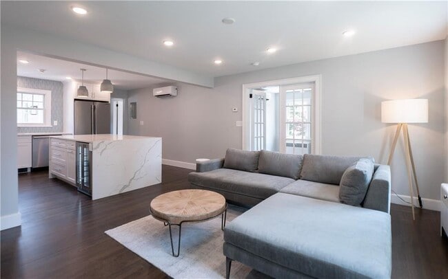 Photo - 118 Ruggles Ave Unidad 101