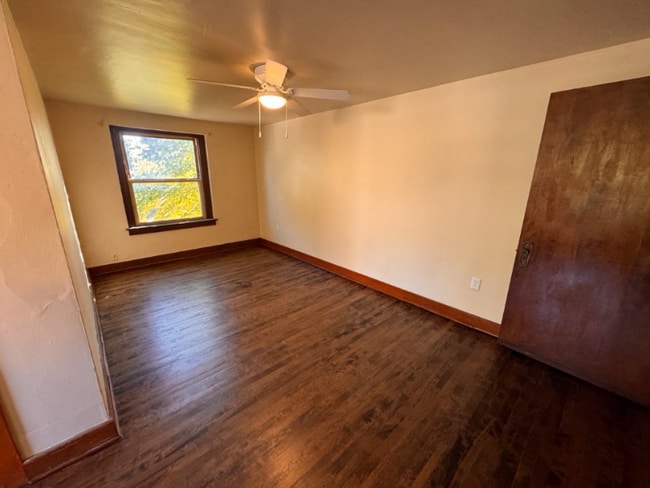 Photo - 916 Milwaukee Ave